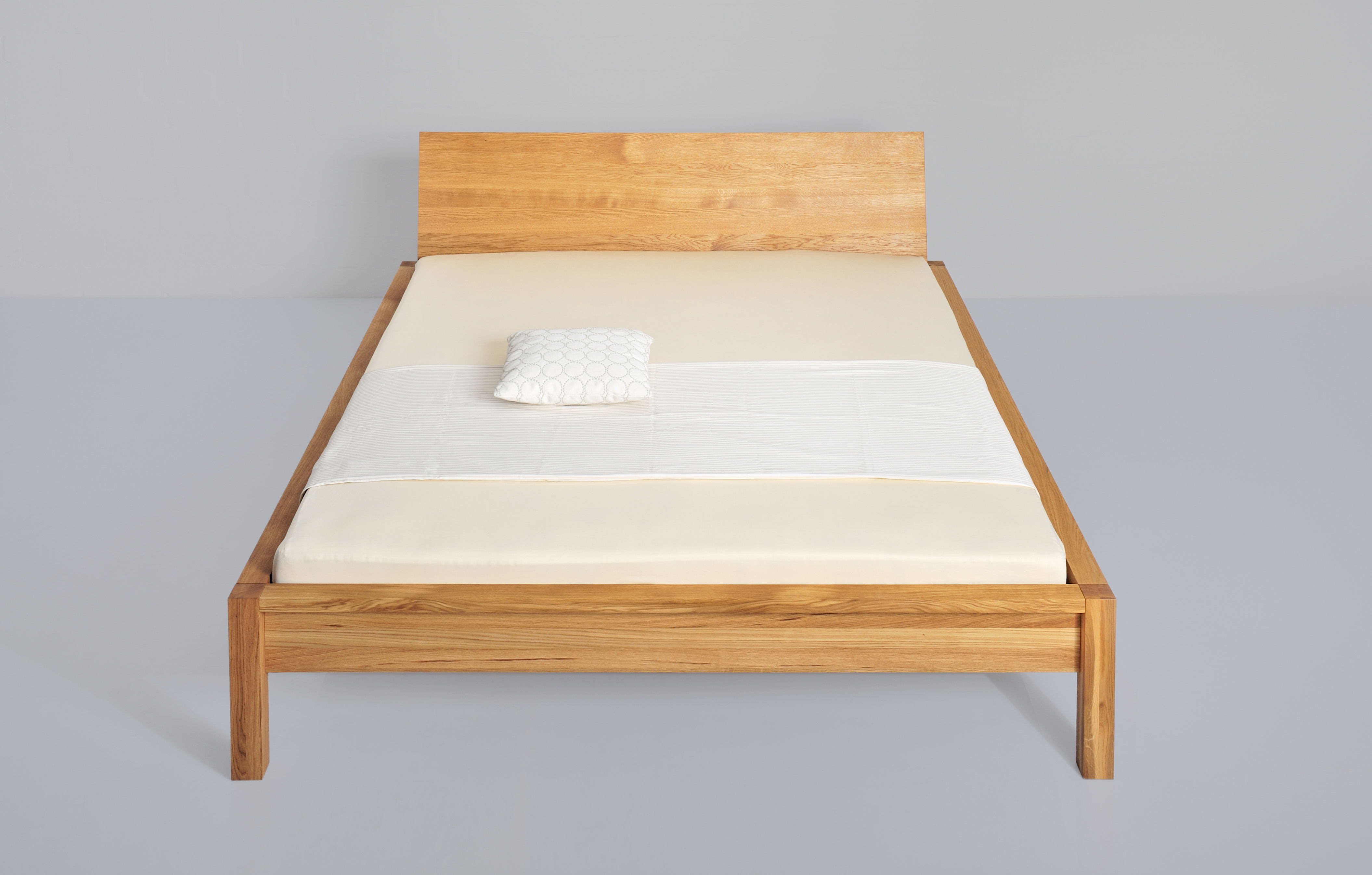Solid Wood Bed CARA 2861a custom made in solid wood by vitamin design