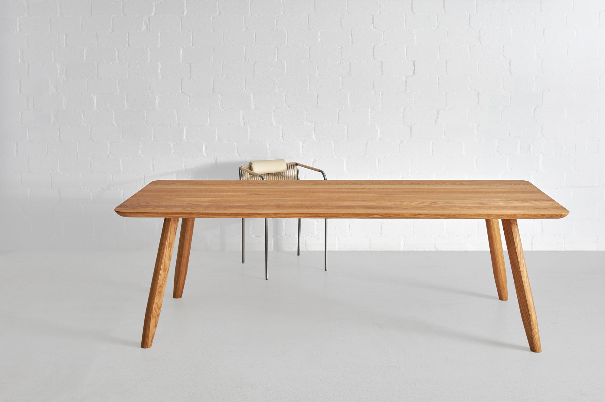 Stylish Dining Table AETAS BASIC 4 0207 custom made in solid wood by vitamin design