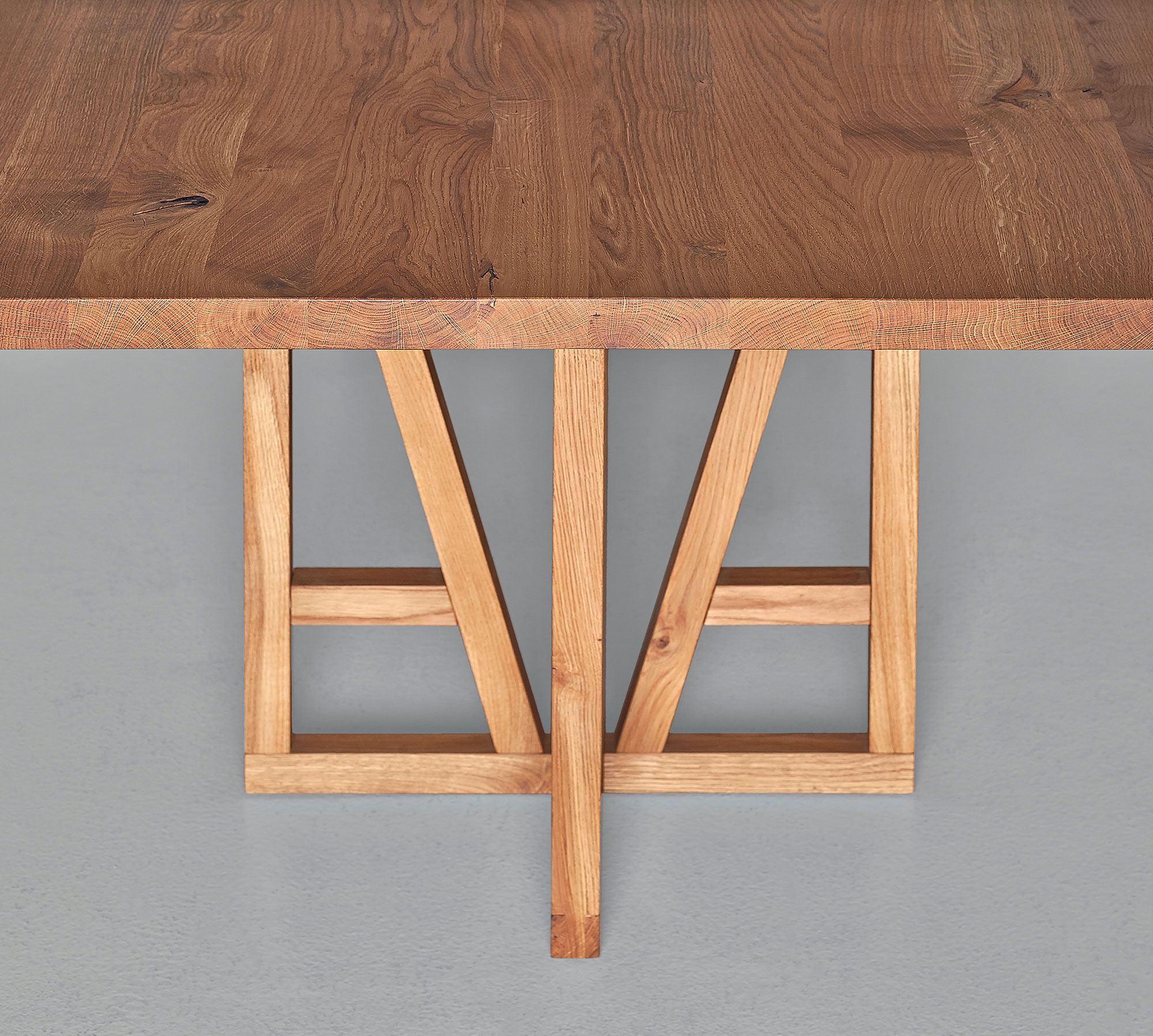 Designer Solid Wood Table FACHWERK 0041a1 custom made in solid wood by vitamin design