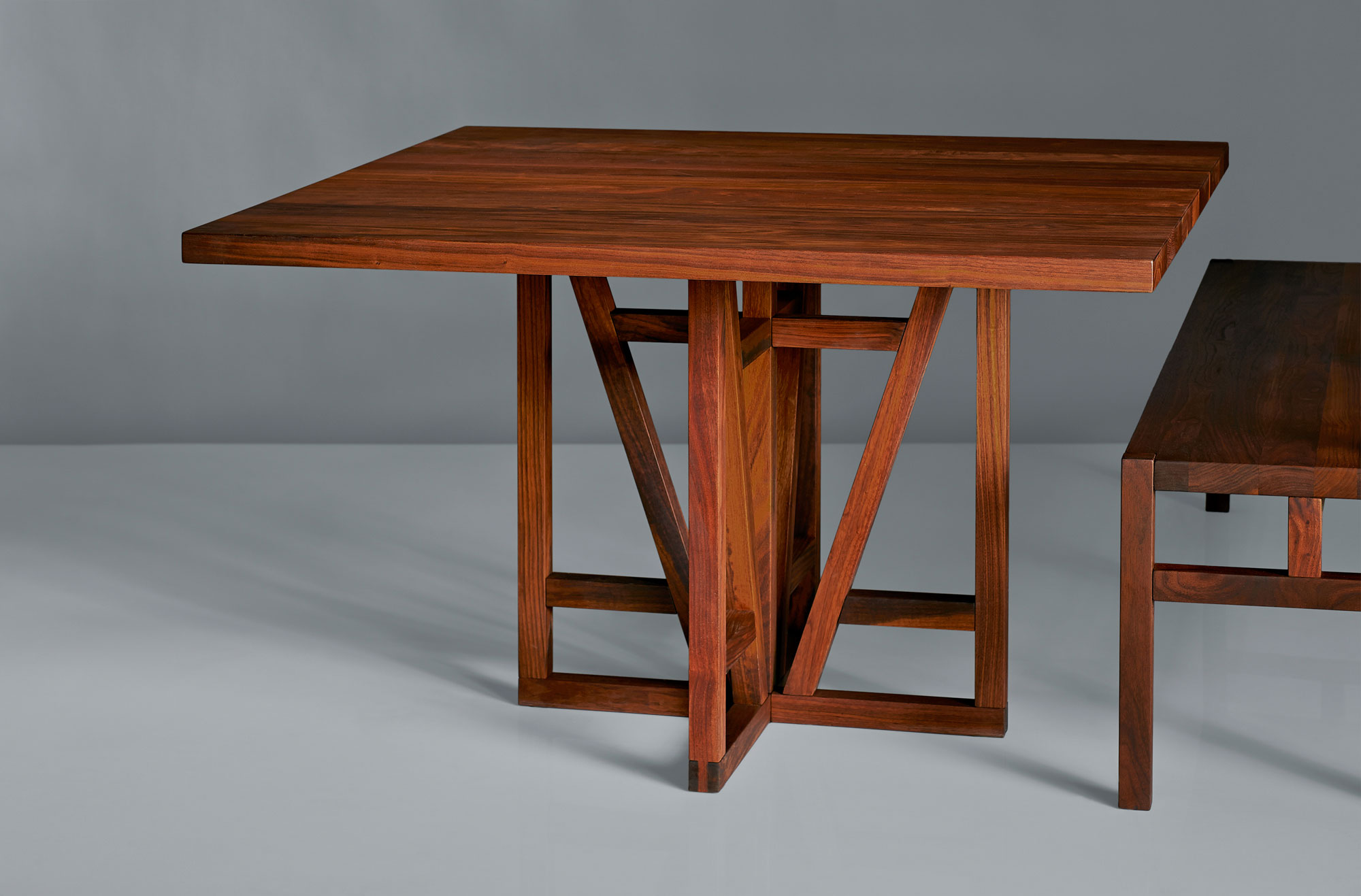 Square Designer Table FACHWERK SQUARE Vi custom made in solid wood by vitamin design