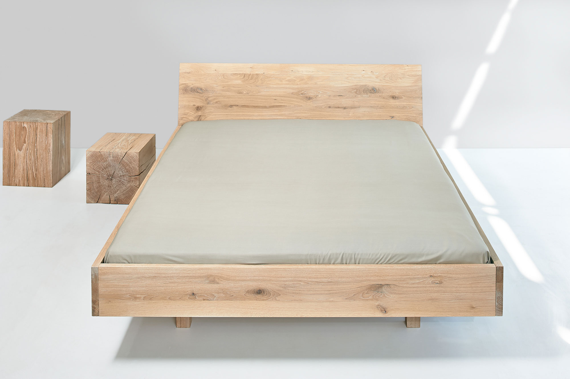 Design Bed QUADRA 1341a custom made in solid wood by vitamin design