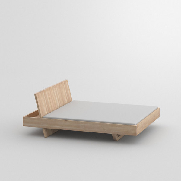 Design Solid Wood Bed SOMNIA cam1 custom made in Solid oak, chalked by vitamin design